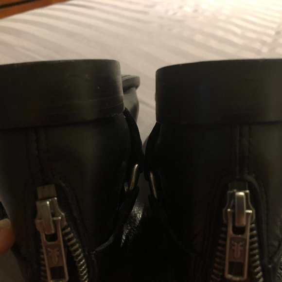 FRYE PHILLIP HARNESS Blk. Sz. 6 - Picture 12 of 16